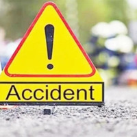 मुग्लिन नारायणगढको सिमतताल क्षेत्रमा मिनी ट्रक दुर्घटना ।
